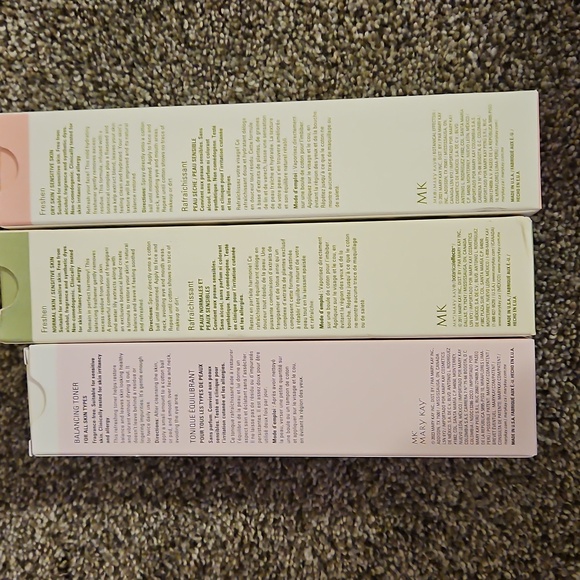 Mary Kay Bundle - Picture 3 of 3